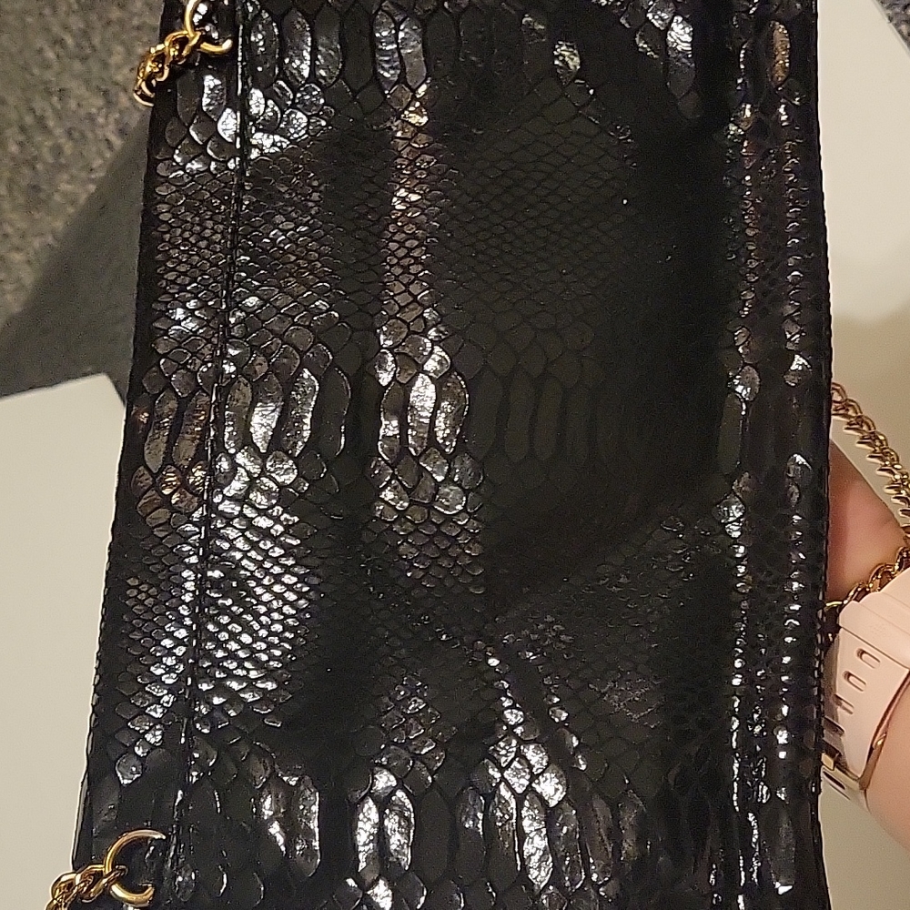 Black MK crossbody - Picture 4 of 6